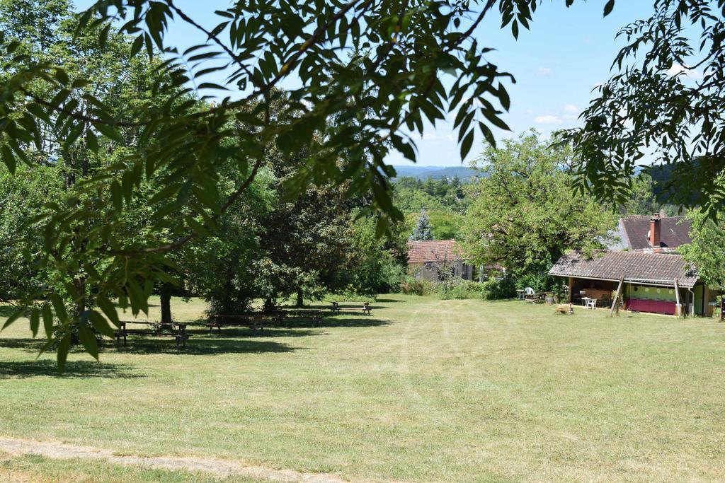 Bed and Breakfast Camping Chez Francis Loupiac  Екстер'єр фото